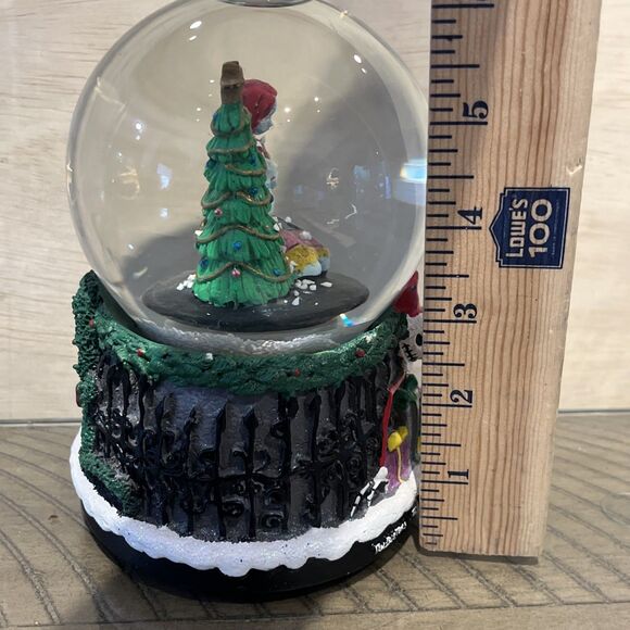 The Nightmare Before Christmas Musical Waterball Snow Globe Waterglobe SAlly tre - Picture 5 of 6